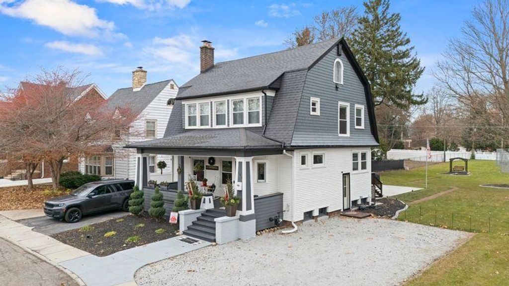 Photo of 106 Franklin Court, La Porte, IN 46350 (MLS # 831468)