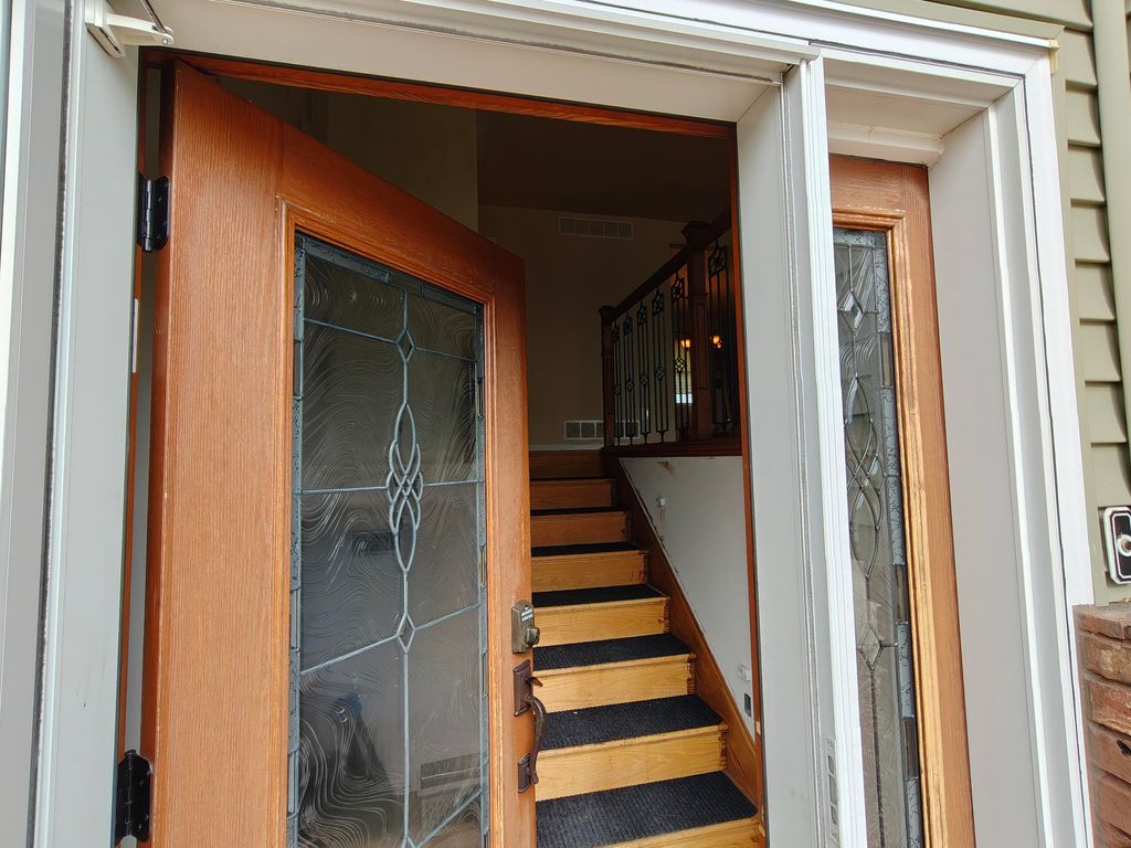 Photo of 134 Elm Court, Hebron, IN 46341 (MLS # 834589)