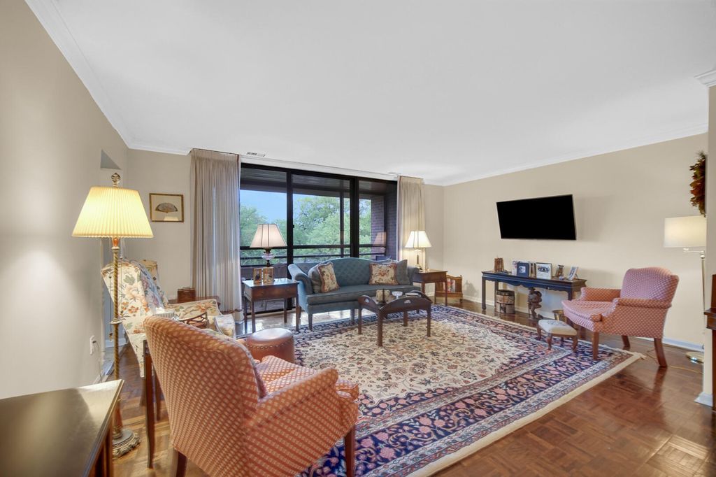 Photo of 910 Ridge Road #405, Munster, IN 46321 (MLS # 834321)