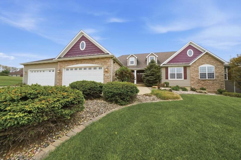 Photo of 118 Windridge Road, Valparaiso, IN 46385 (MLS # 838558)
