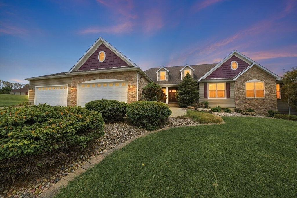 Photo of 118 Windridge Road, Valparaiso, IN 46385 (MLS # 838558)