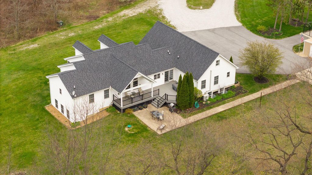 Photo of 231 N 182 W, Valparaiso, IN 46385 (MLS # 837213)