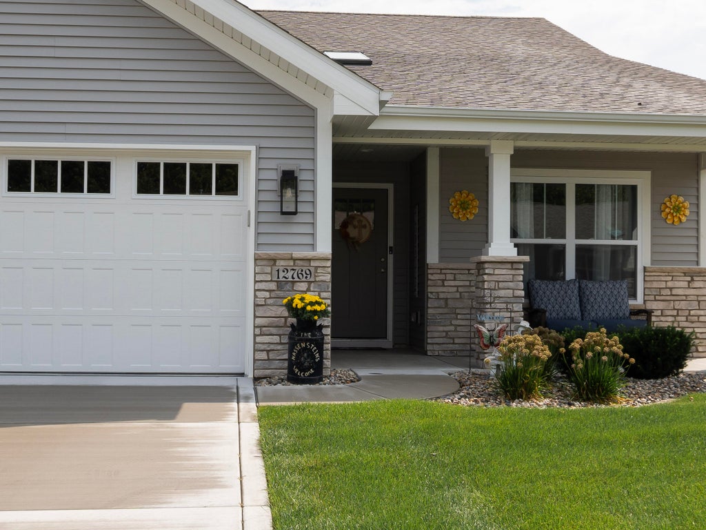 Photo of 12769 Woodside Drive, Cedar Lake, IN 46303 (MLS # 844747)