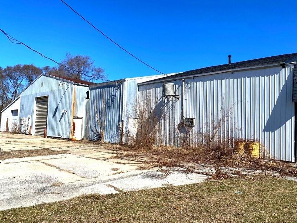 Photo of 5000 Central Avenue, Portage, IN 46368 (MLS # 837427)