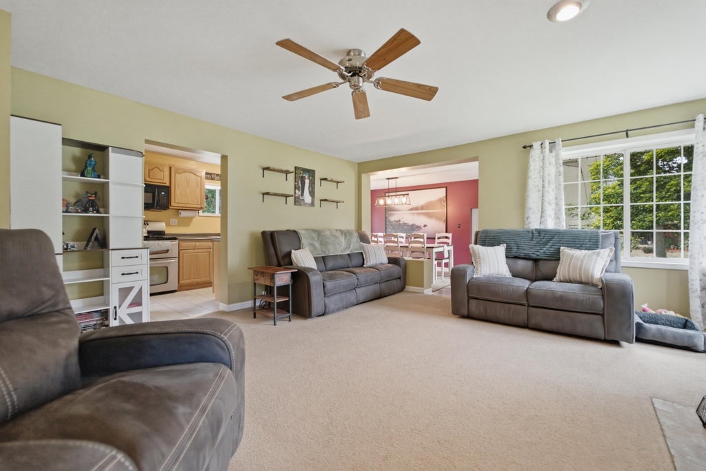 Photo of 607 Woodlawn Avenue, Chesterton, IN 46304 (MLS # 841434)