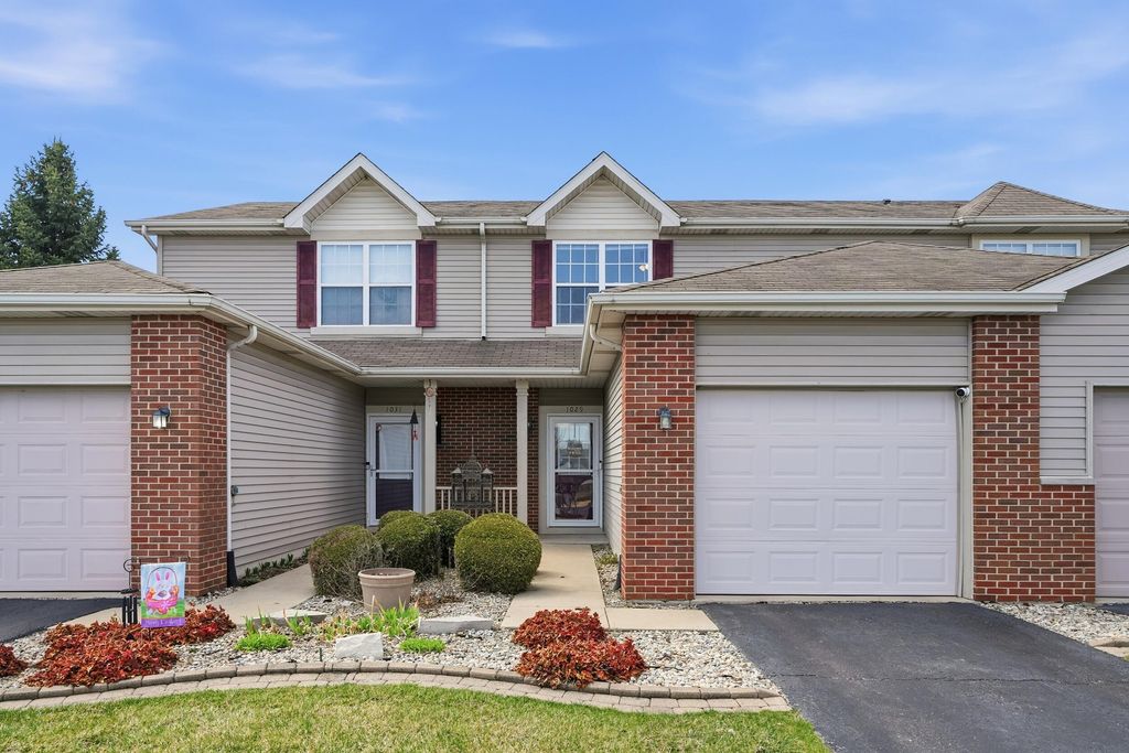 Photo of 1029 Summertime Court, Dyer, IN 46311 (MLS # 836201)