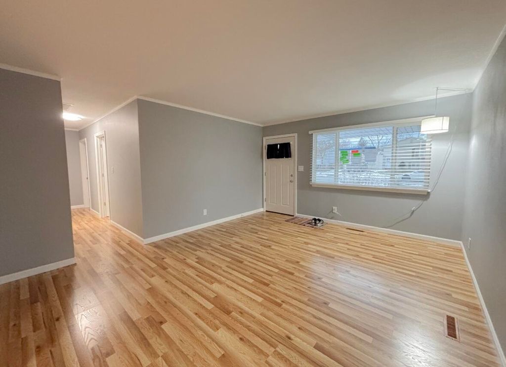 Photo of 709 James Place, Griffith, IN 46319 (MLS # 831883)