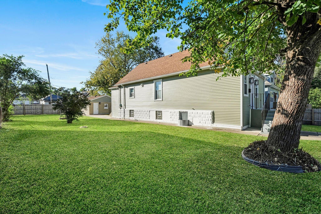 Photo of 1562 Mckinley Street, Gary, IN 46404 (MLS # 846278)