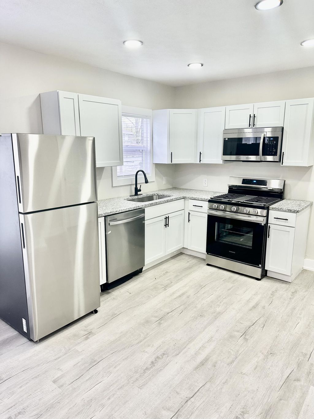 Photo of 623 N Carroll Avenue, Michigan City, IN 46360 (MLS # 838967)