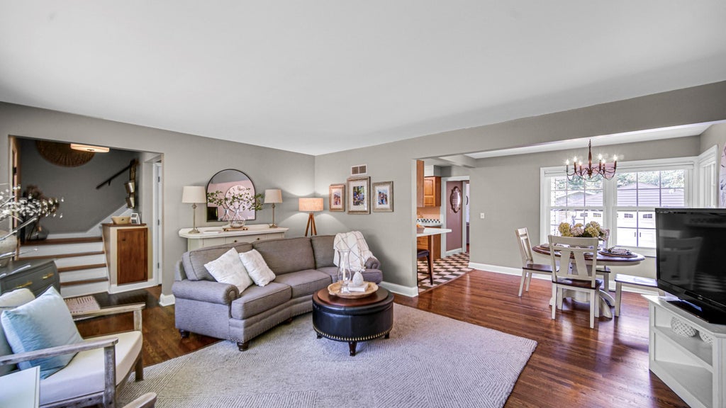 Photo of 8630 Hohman Avenue, Munster, IN 46321 (MLS # 839992)