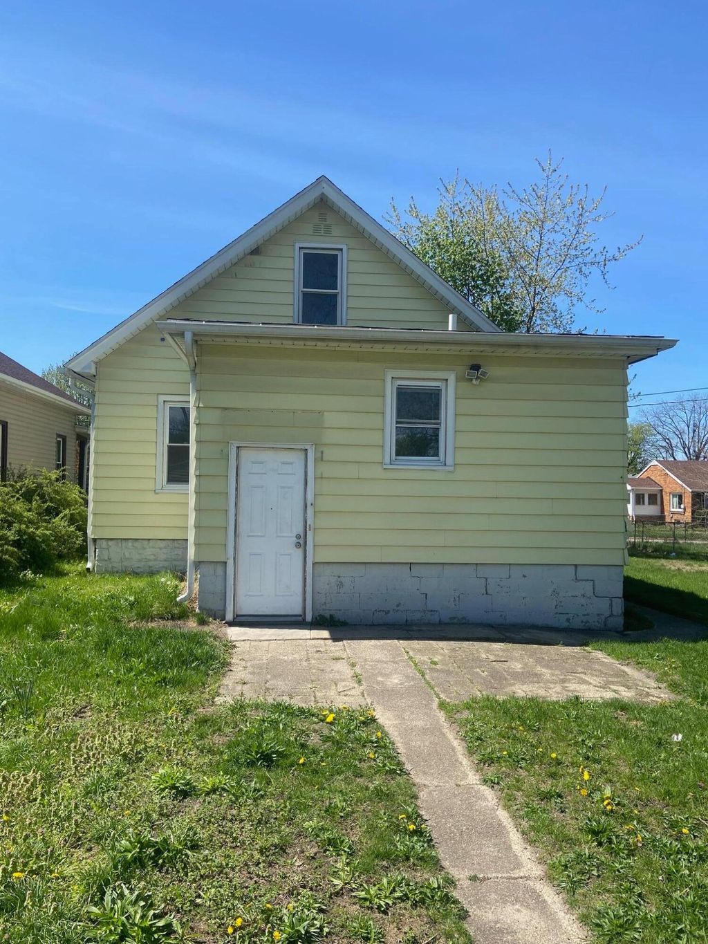 Photo of 624 Cleveland Avenue, Michigan City, IN 46360 (MLS # 837519)