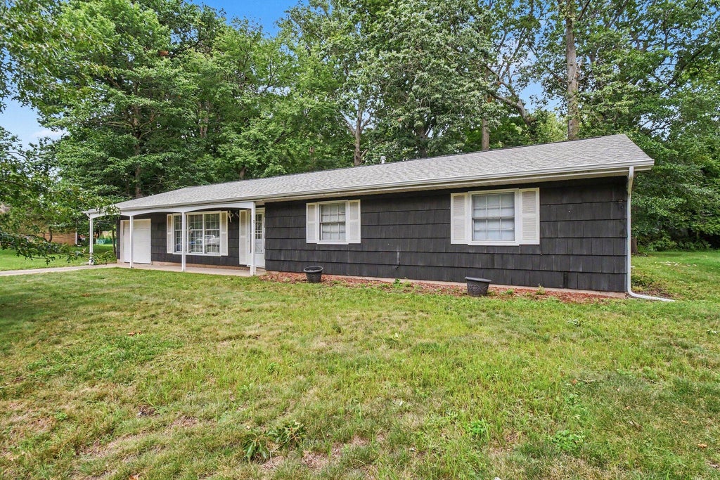 Photo of 467 Boyd Circle, Michigan City, IN 46360 (MLS # 843900)