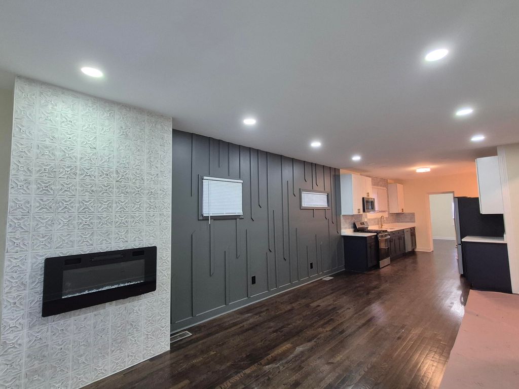 Photo of 308 Pierce Street, Gary, IN 46402 (MLS # 837271)