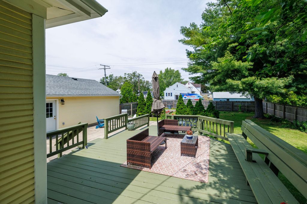 Photo of 202 E Iroquois Street, Kentland, IN 47951 (MLS # 839010)