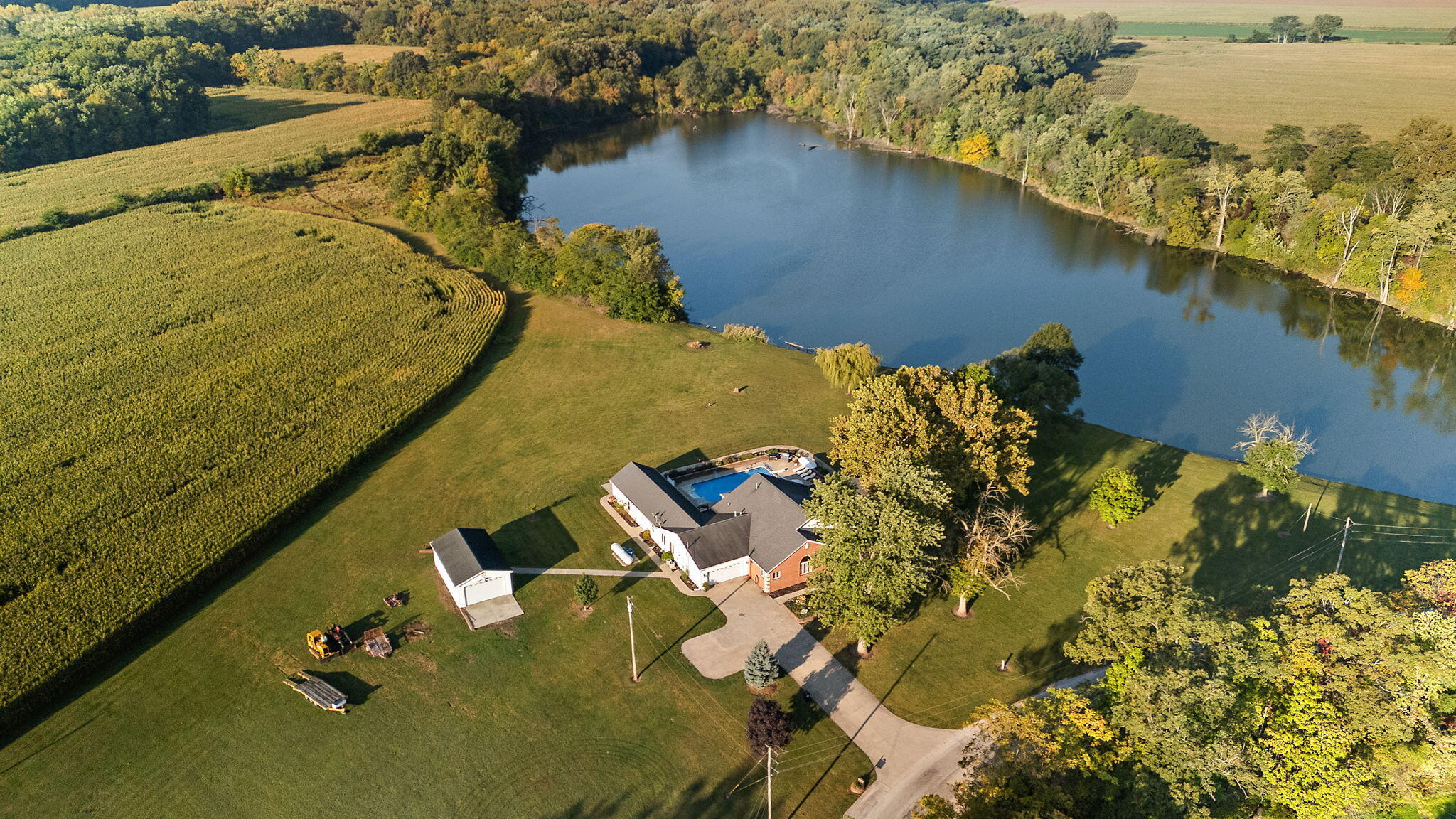 1705 E Lake Kenoyer Road