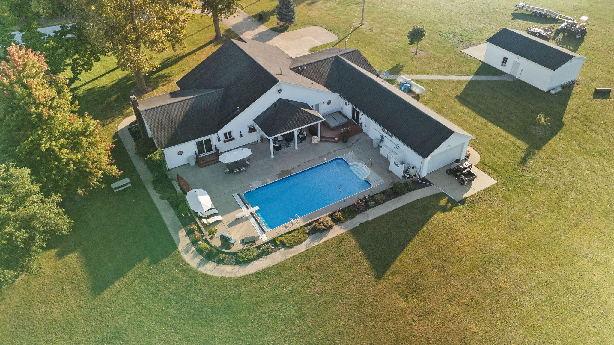 1705 E Lake Kenoyer Road