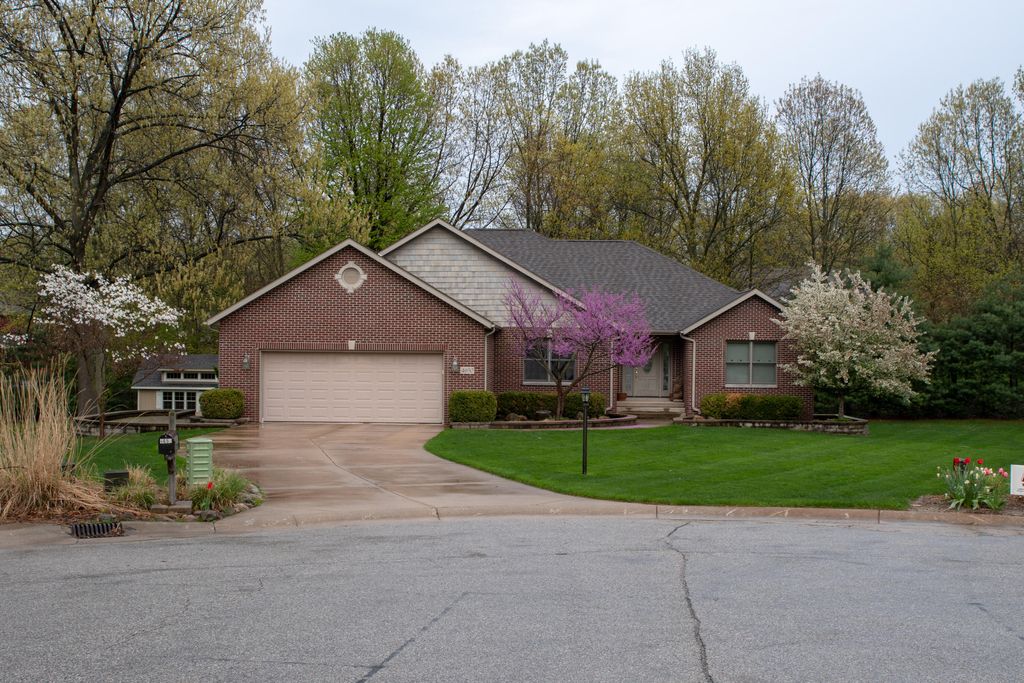 Photo of 4650 W Merlot Court, La Porte, IN 46350 (MLS # 837091)