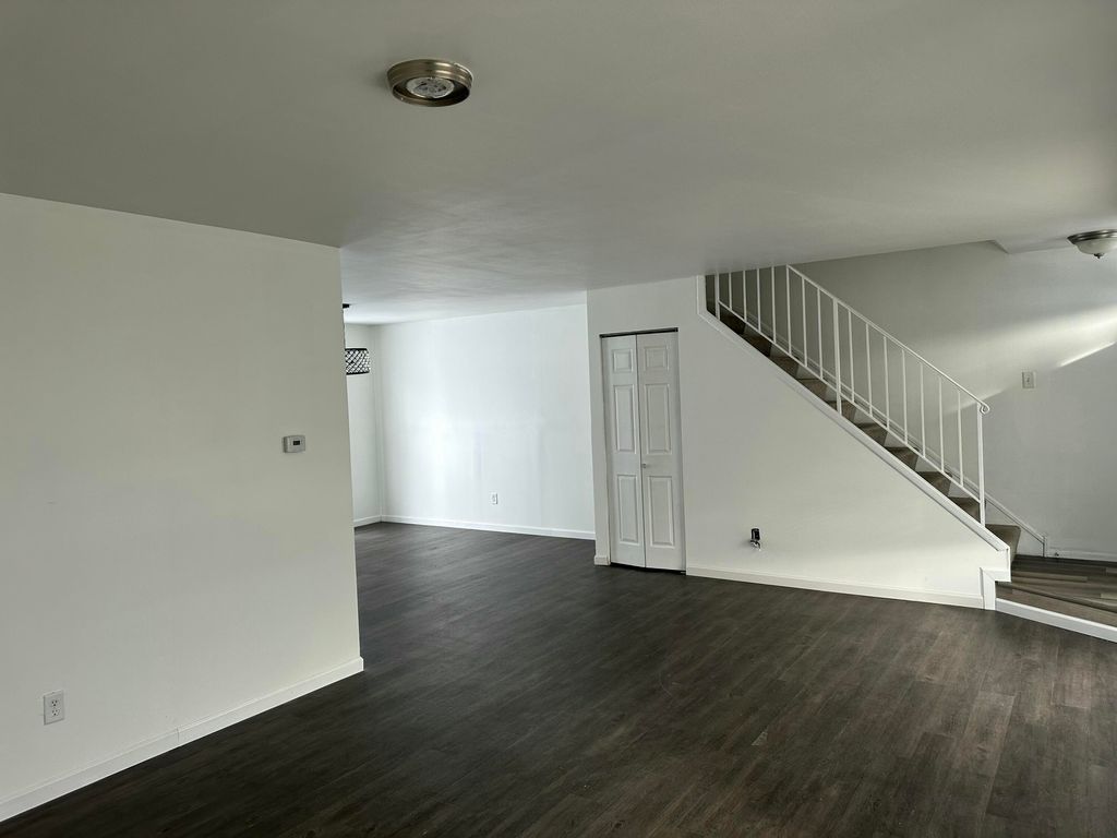 Photo of 6050 Delaware Drive, Merrillville, IN 46410 (MLS # 839807)