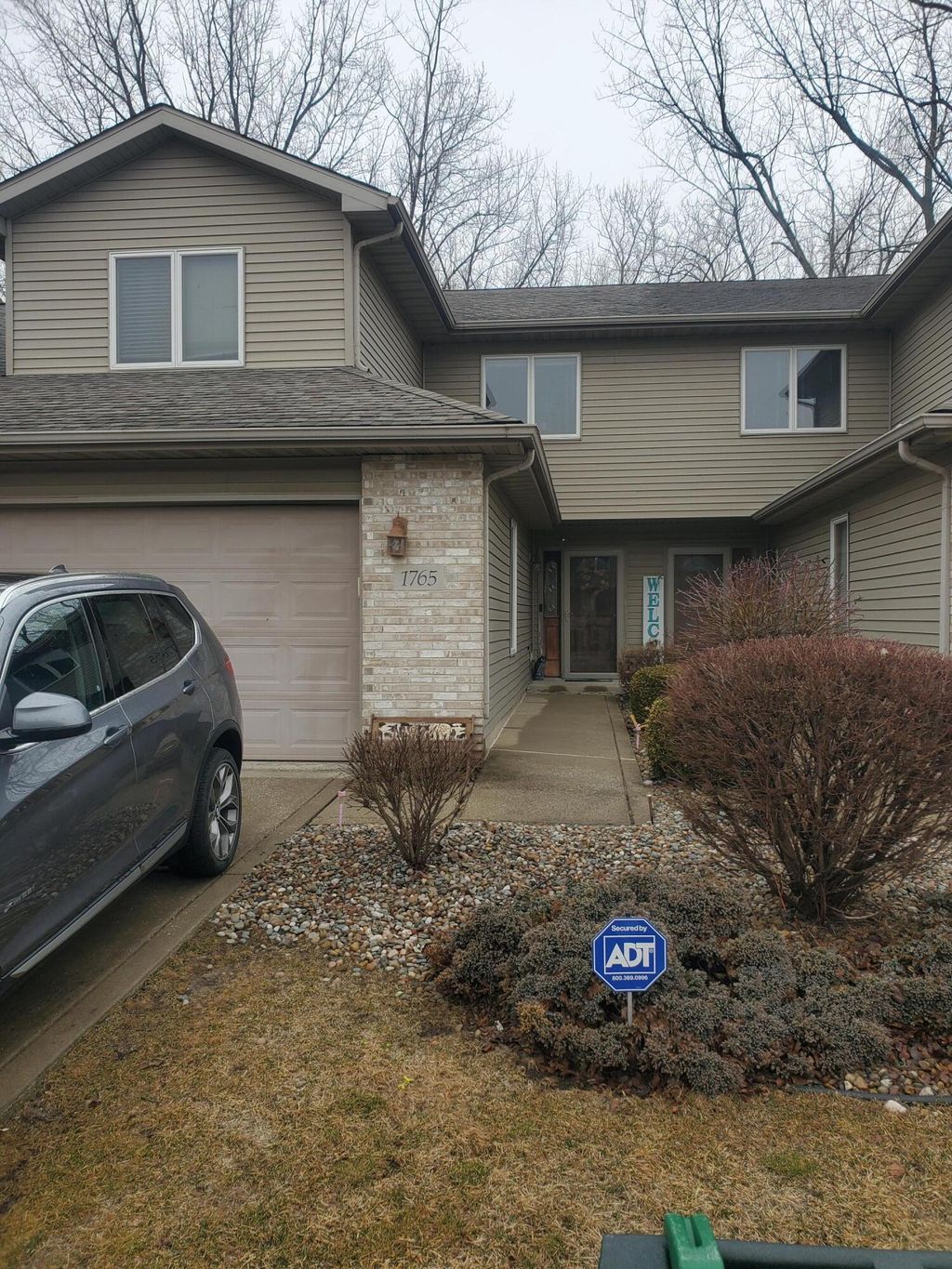 Photo of 1763 Amber Drive, Hobart, IN 46342 (MLS # 835343)