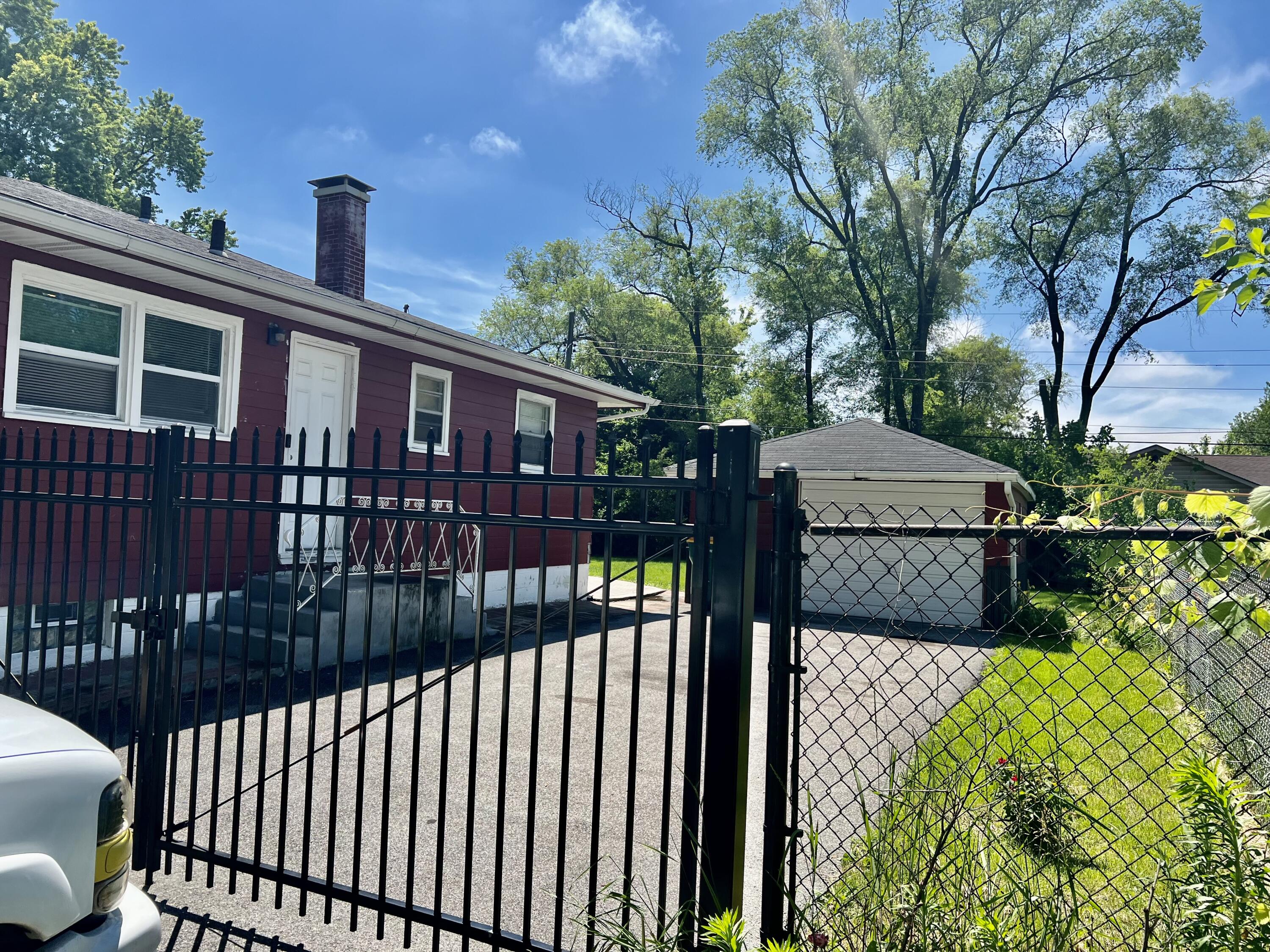 Photo 2 of 17 of 646 New Hampshire Street house