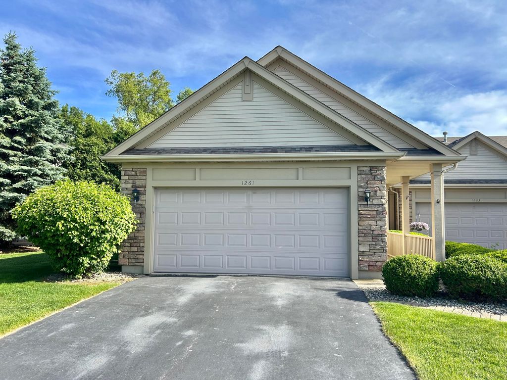 Photo of 1261 Bluebell Trail, Schererville, IN 46375 (MLS # 839804)