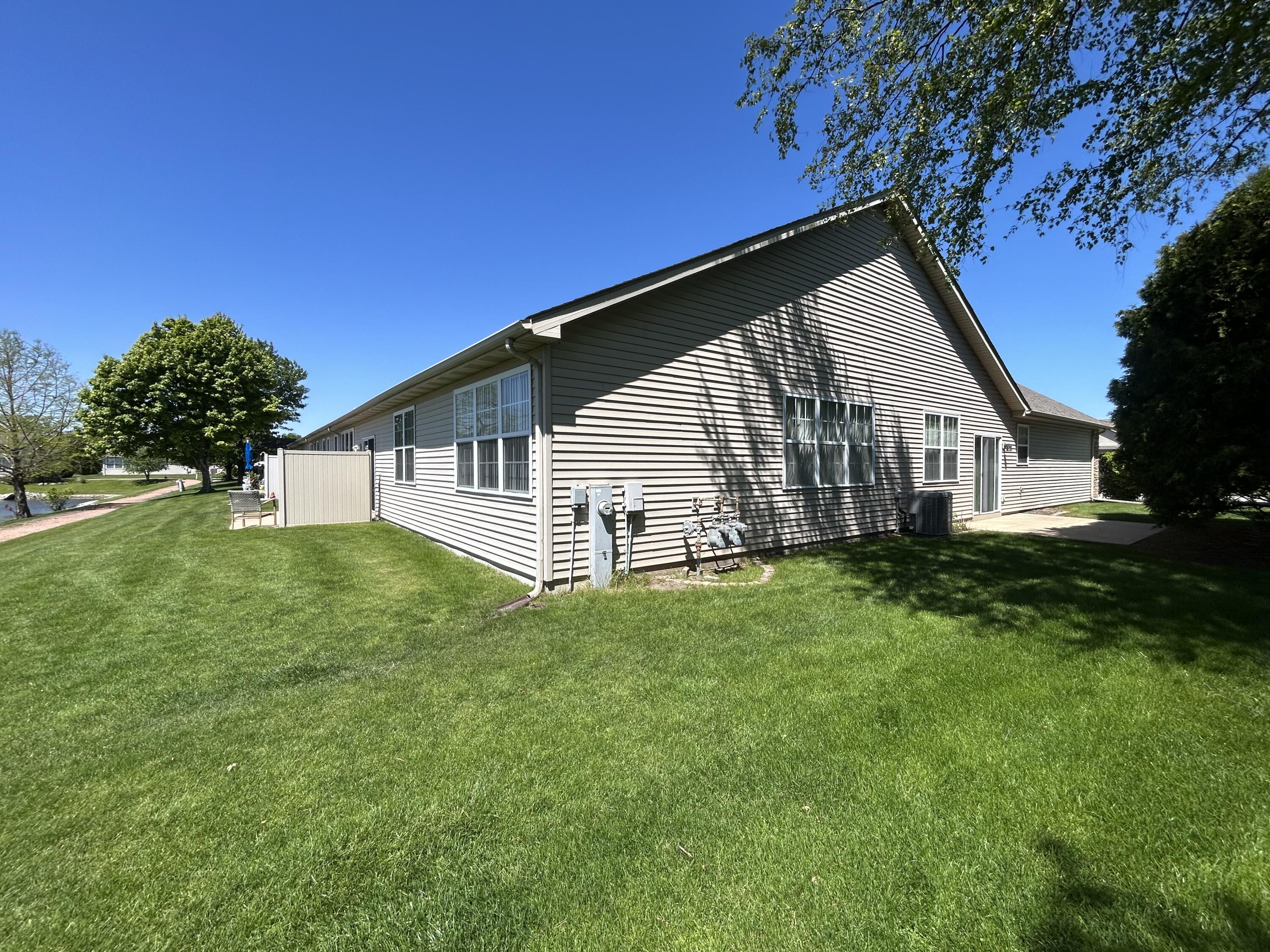 1261 Bluebell Trail