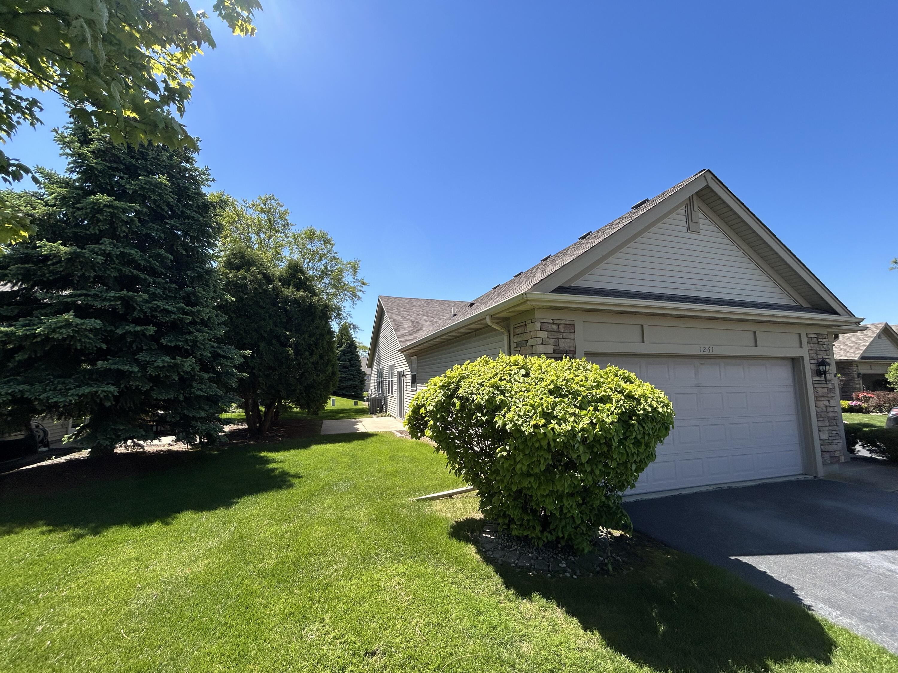 1261 Bluebell Trail