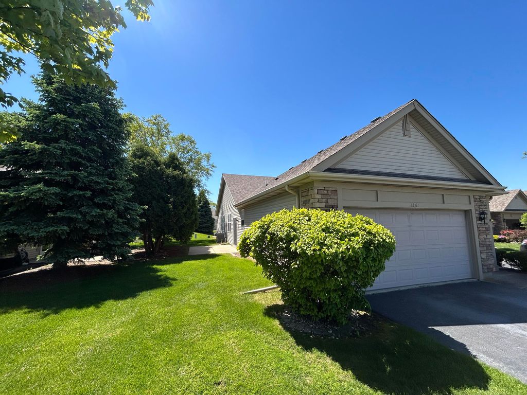 Photo of 1261 Bluebell Trail, Schererville, IN 46375 (MLS # 839804)