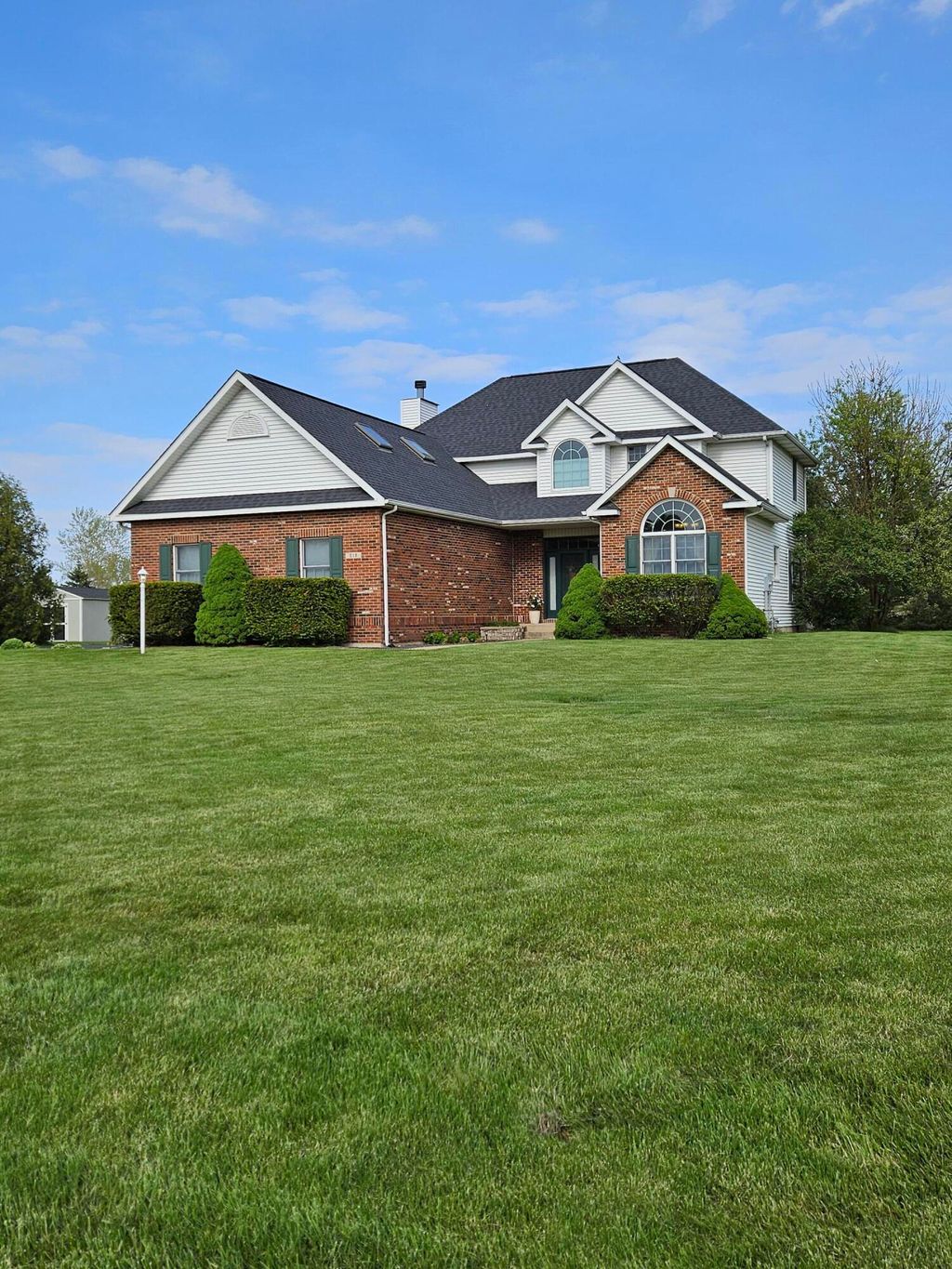 Photo of 213 Windy Oak Drive, Hebron, IN 46341 (MLS # 838369)