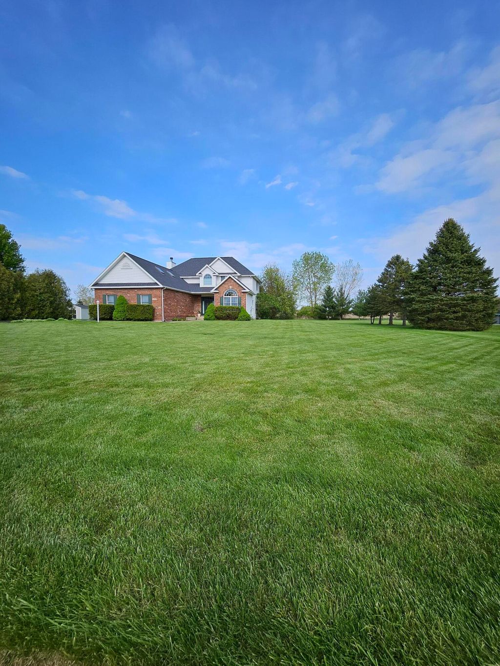 Photo of 213 Windy Oak Drive, Hebron, IN 46341 (MLS # 838369)