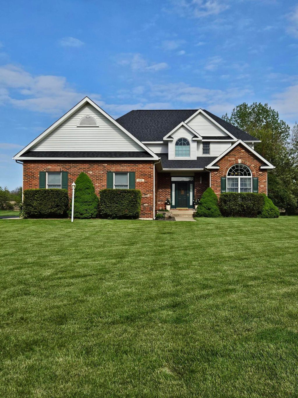 Photo of 213 Windy Oak Drive, Hebron, IN 46341 (MLS # 838369)