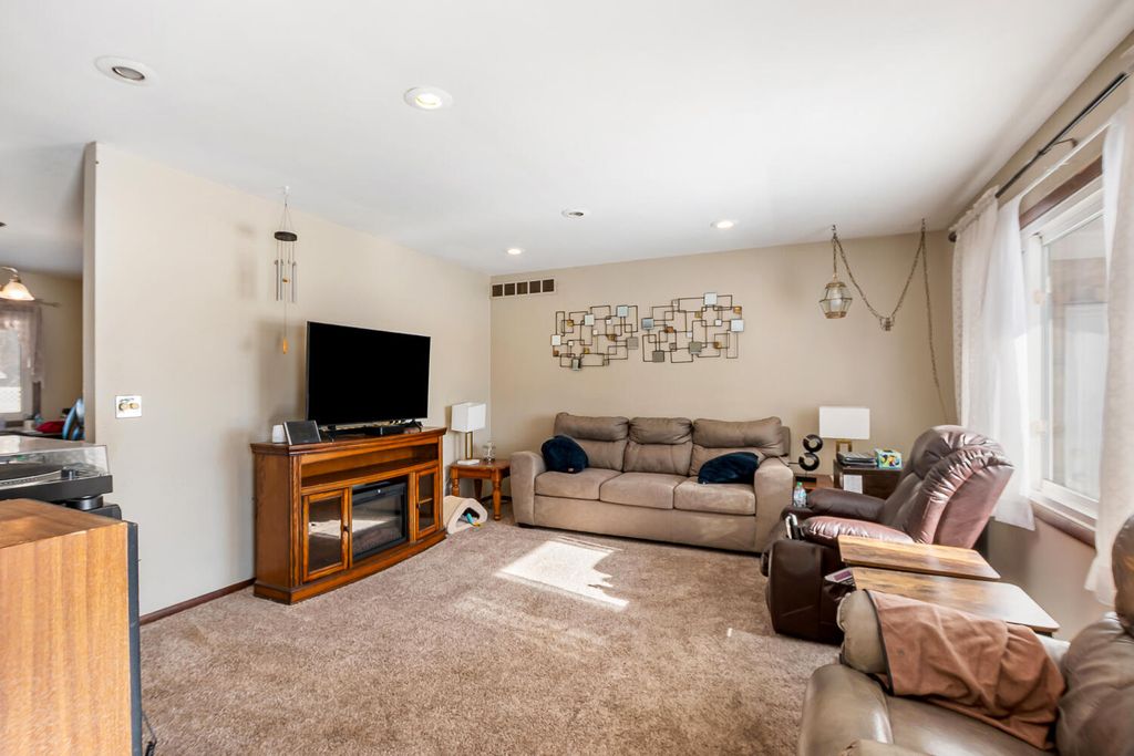 Photo of 1749 Green Meadow Lane, Chesterton, IN 46304 (MLS # 833024)