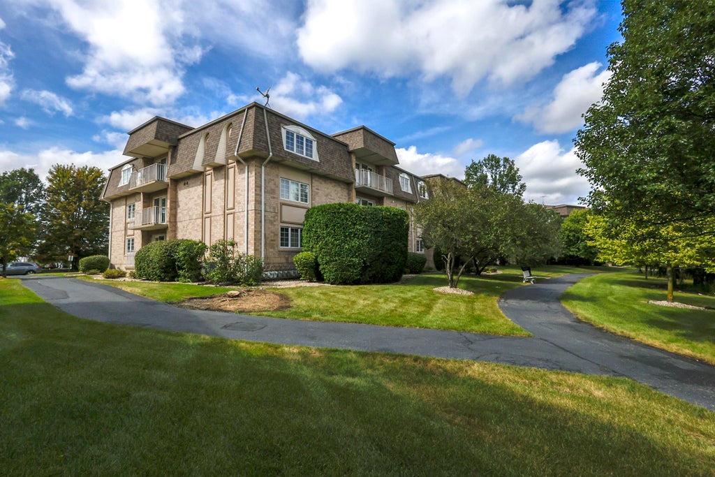 Photo of 306 Swan Drive #2a, Dyer, IN 46311 (MLS # 845732)