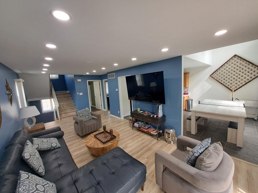 Photo of 1020 N Shelby Street, Gary, IN 46403 (MLS # 839257)