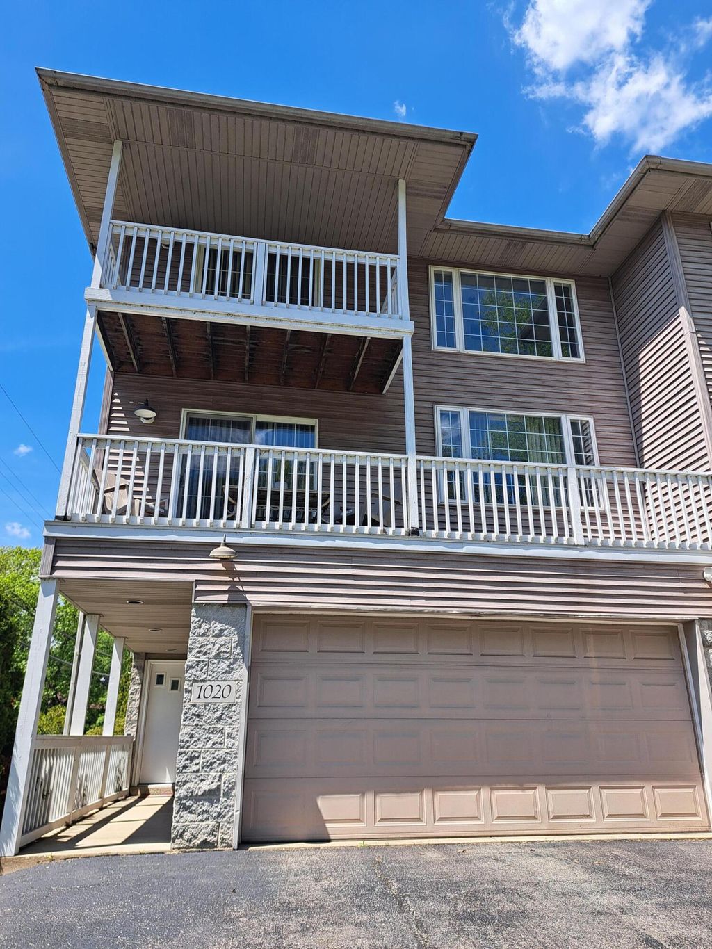 Photo of 1020 N Shelby Street, Gary, IN 46403 (MLS # 839257)