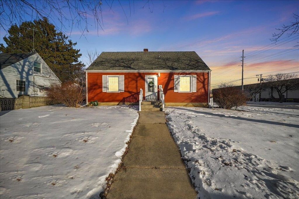 Photo of 1102 Lafayette Street, Valparaiso, IN 46383 (MLS # 833189)