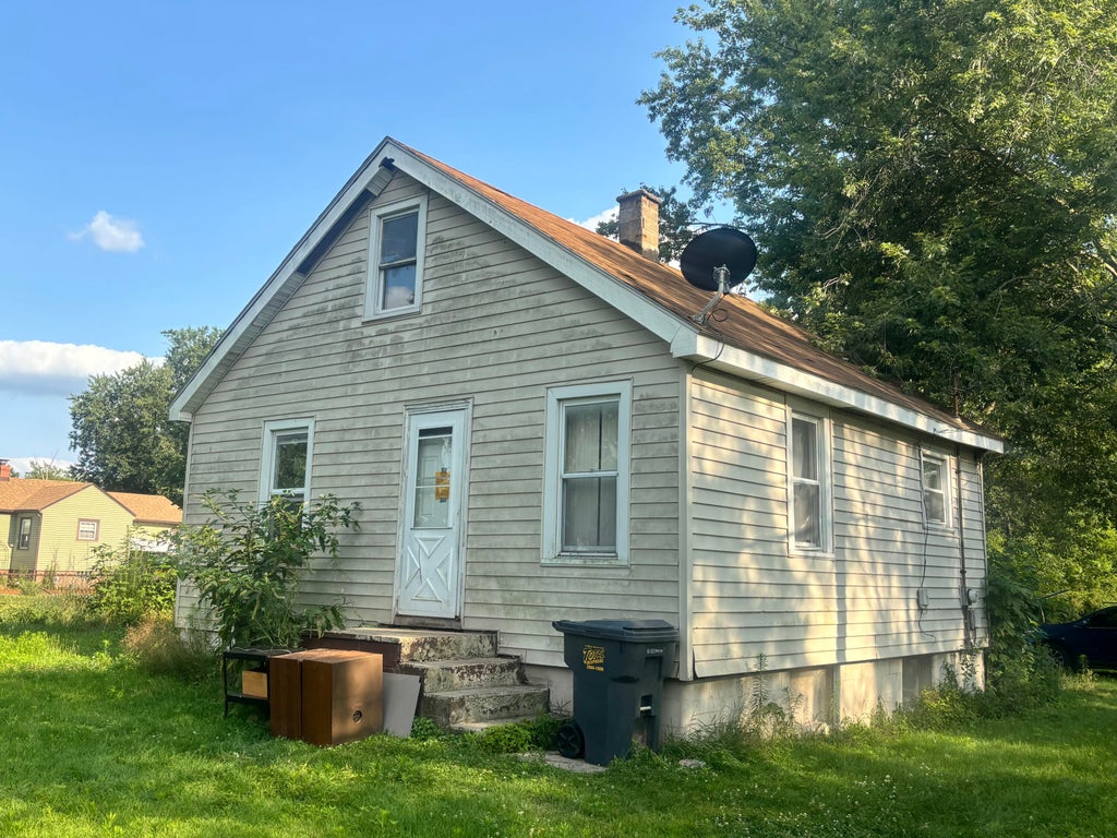 Photo of 1501 E Elm Street, Griffith, IN 46319 (MLS # 843826)