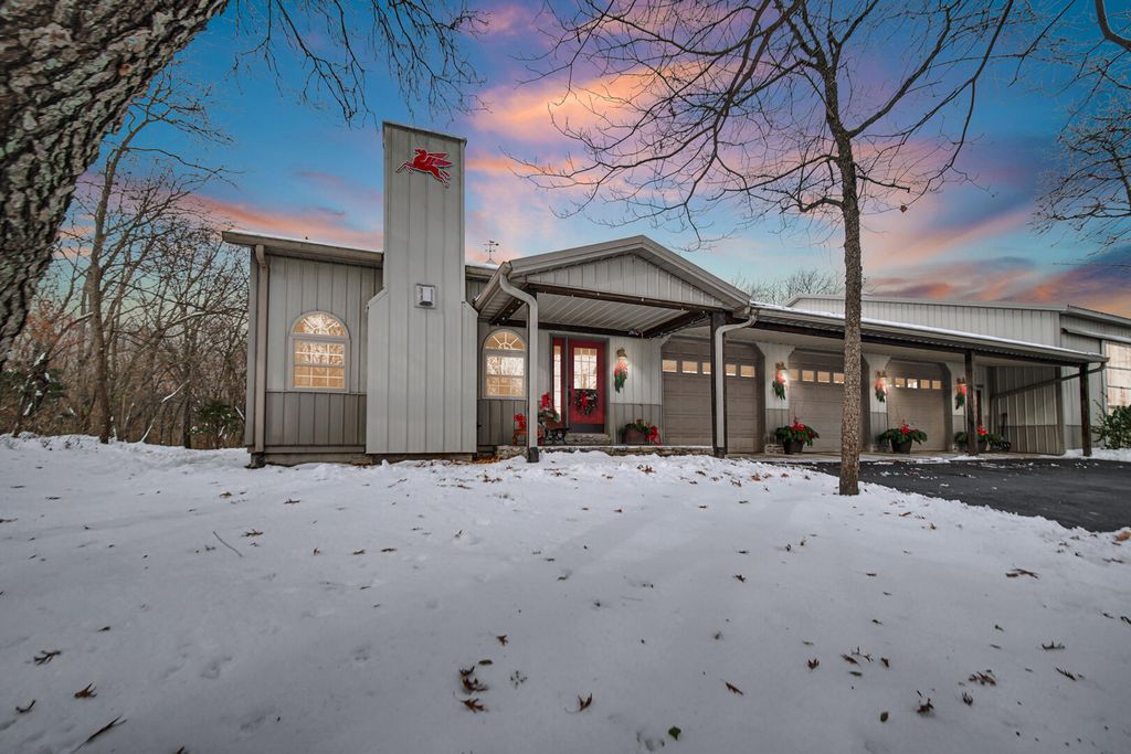 Photo of 5266 W 700 N, Lake Village, IN 46349 (MLS # 832792)