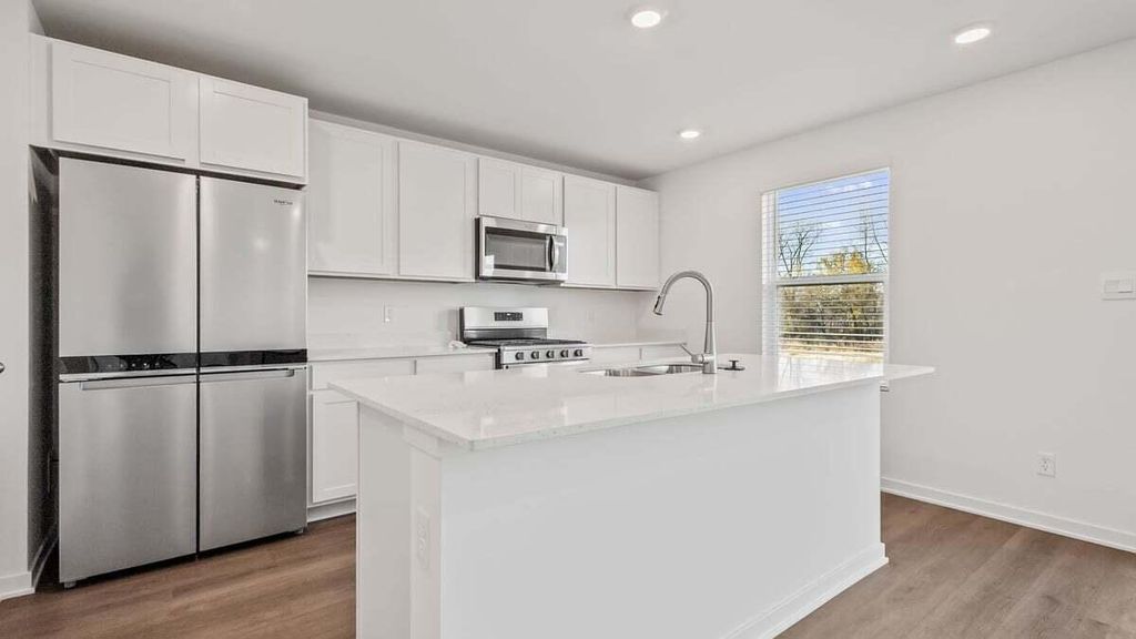 Photo of 226 Cressmoor Boulevard, Hobart, IN 46342 (MLS # 837703)