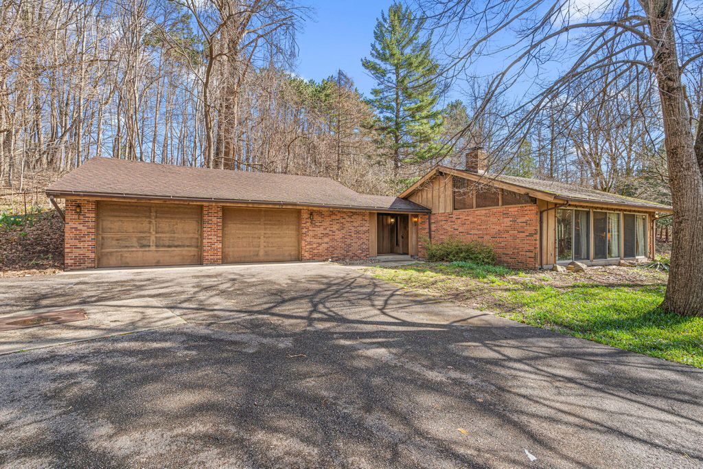 Photo of 2671 E 800 N, La Porte, IN 46350 (MLS # 836909)