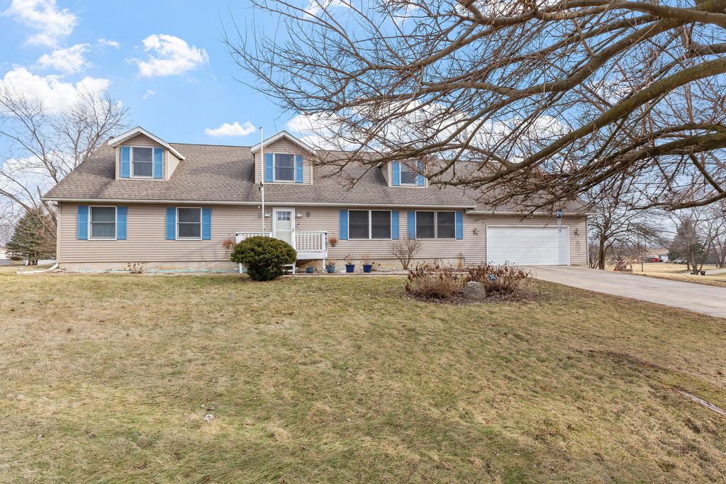 Photo of 17931 Lincoln Court, Lowell, IN 46356 (MLS # 834226)