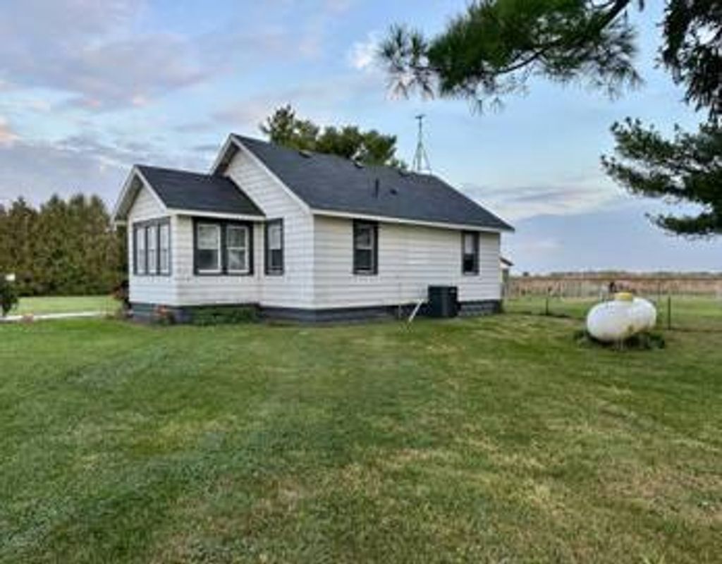 Photo of 456 E 400 S, Valparaiso, IN 46383 (MLS # 830118)