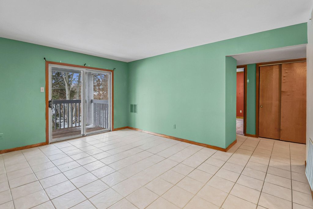 Photo of 1066 Millpond Road #G, Valparaiso, IN 46385 (MLS # 832124)