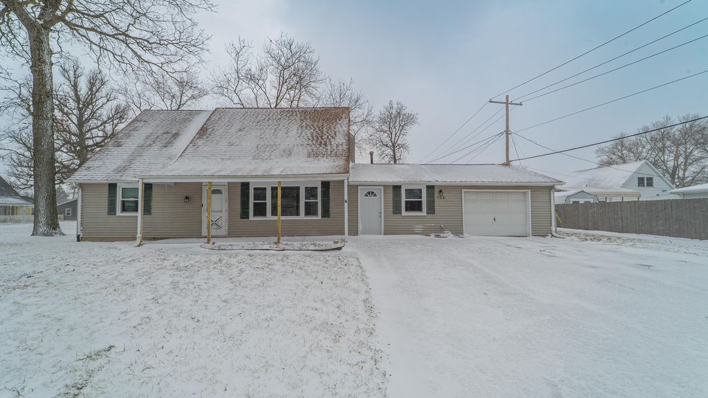 Photo of 726 Fremont Road, Valparaiso, IN 46385 (MLS # 832915)