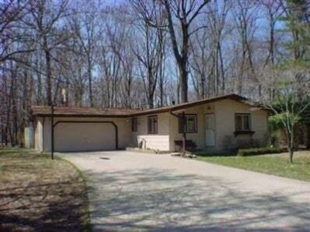 Photo of 208 Pokagon Drive, Michiana Shores, IN 46360 (MLS # 831512)