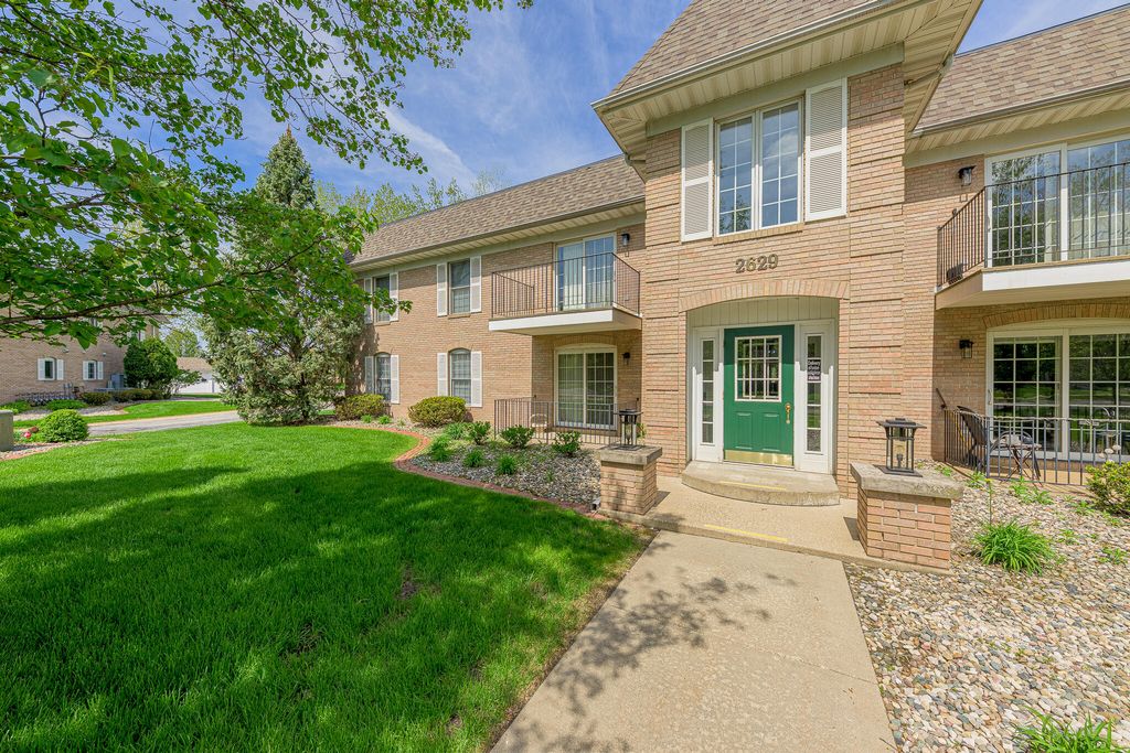Photo of 2629 Georgetowne Drive #A1, Highland, IN 46322 (MLS # 837880)