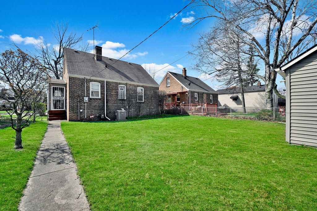 Photo of 843 173rd Street, Hammond, IN 46324 (MLS # 837232)