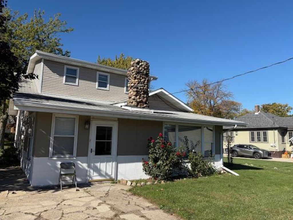 Photo of 803 N Lafayette Street, Griffith, IN 46319 (MLS # 829924)
