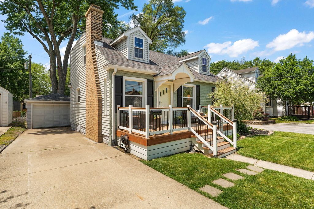 Photo of 259 Wood Street, Crown Point, IN 46307 (MLS # 839840)
