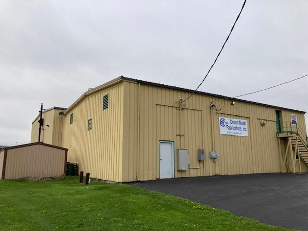 Photo of 1031 E Summit Street, Crown Point, IN 46307 (MLS # 837423)